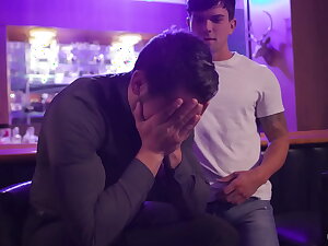 Handsome Closeted Doc First Gay Experience wt Hunk Escort - FULL SCENE - ASGmax