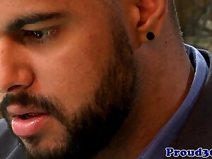 Gay bear gets ass fucked unconnected with his masseur