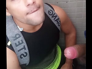 Tudo para passar de ano , chupei o profesor casado e gozei