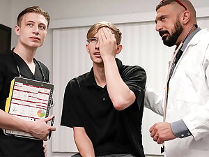 Perverted Gay Doctor Fucks His Favorite Patient in His Clinic - Doctorblows